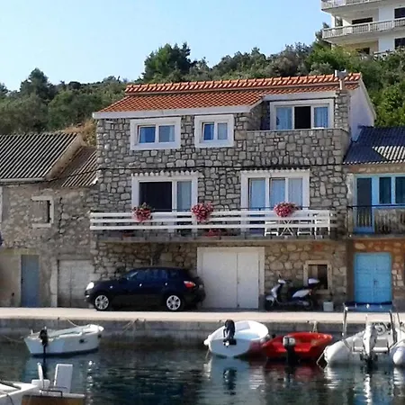 By The Sea شقة Mali Iž