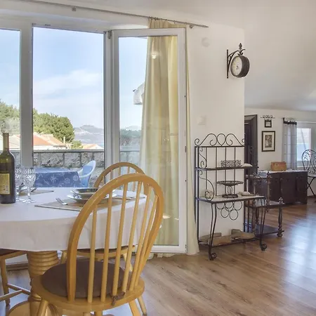 By The Sea Apartment