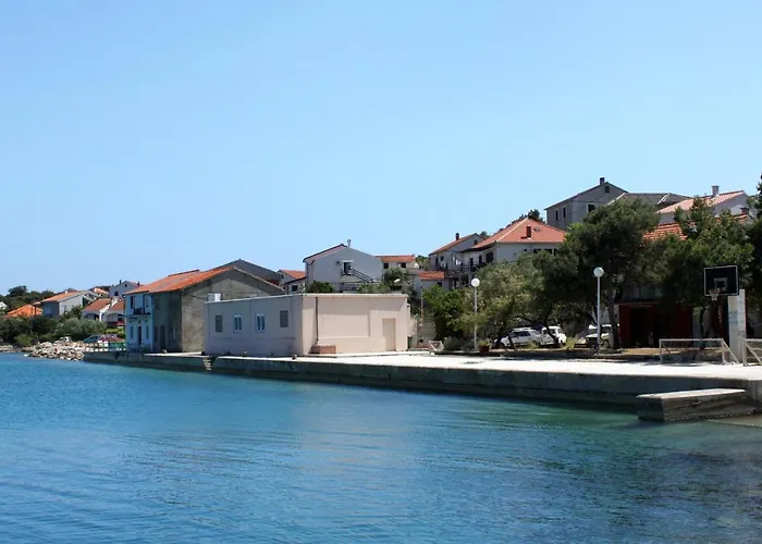 Διαμέρισμα By The Sea Mali Iž