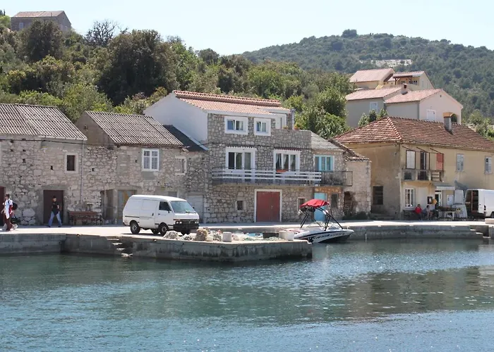 Διαμέρισμα By The Sea Mali Iž